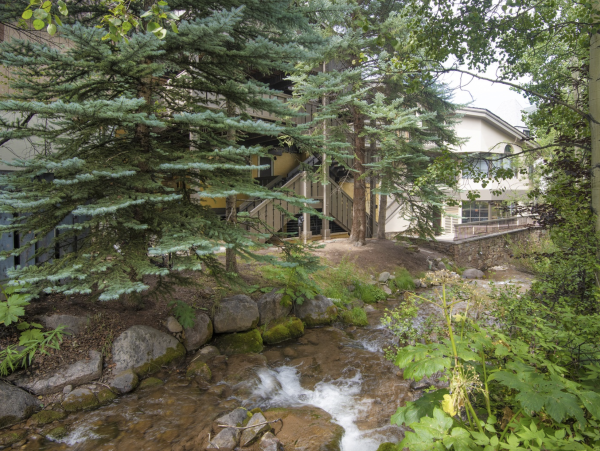 Gorgeous 3 Bedroom Condo in Vail Sleeps 10